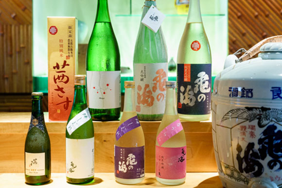 レアな地酒や焼酎、クラフトビールなど豊富にご用意しております